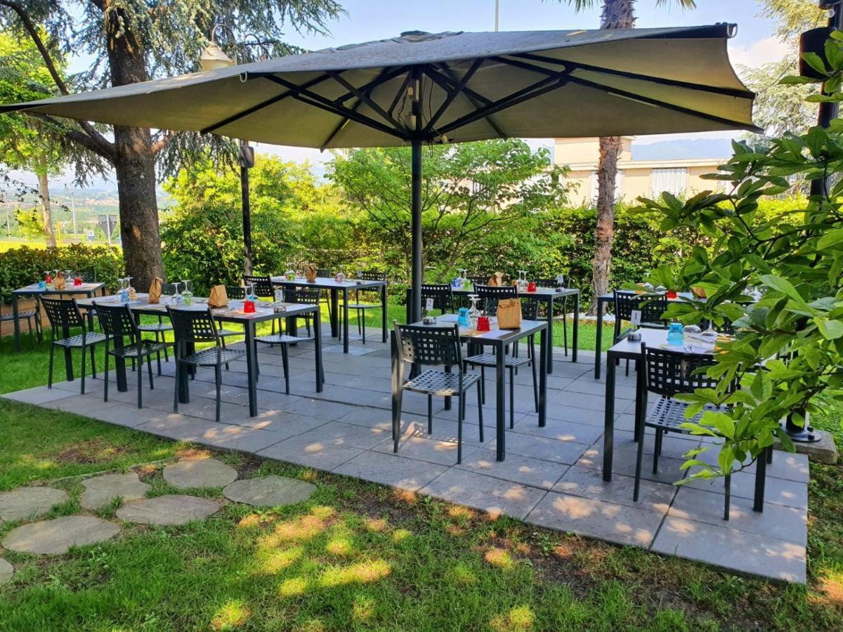Hotel Ristorante Al Giardinetto Colle Umberto  Exterior foto